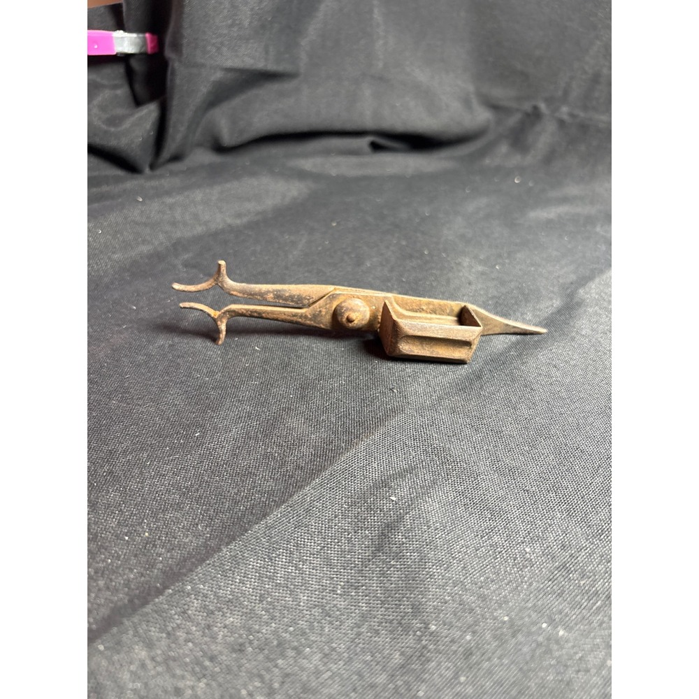 Antique Cast Iron Wick Trimmer Snuffer Scissor‎ Tool Primitive Rusty Farmhouse